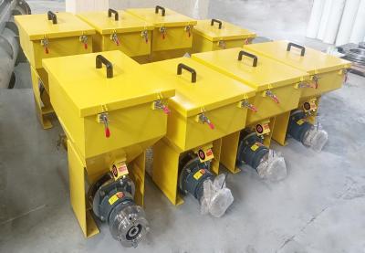 Screw Conveyor Hopper Micro Dosing Hopper Screw Feeder Bucket Conveyor Powder Hopper and Feeder Fracturing Blender Truck - Thumbnail 3